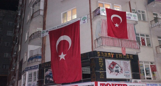 HDP Binasına Terör Operasyonu: 22 Gözaltı