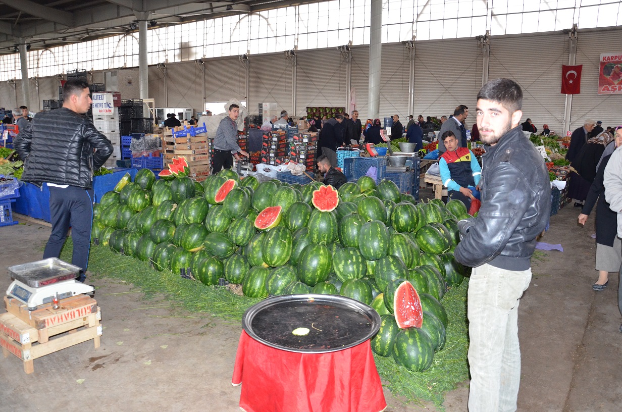 Pazarcılar Kan Ağlıyor