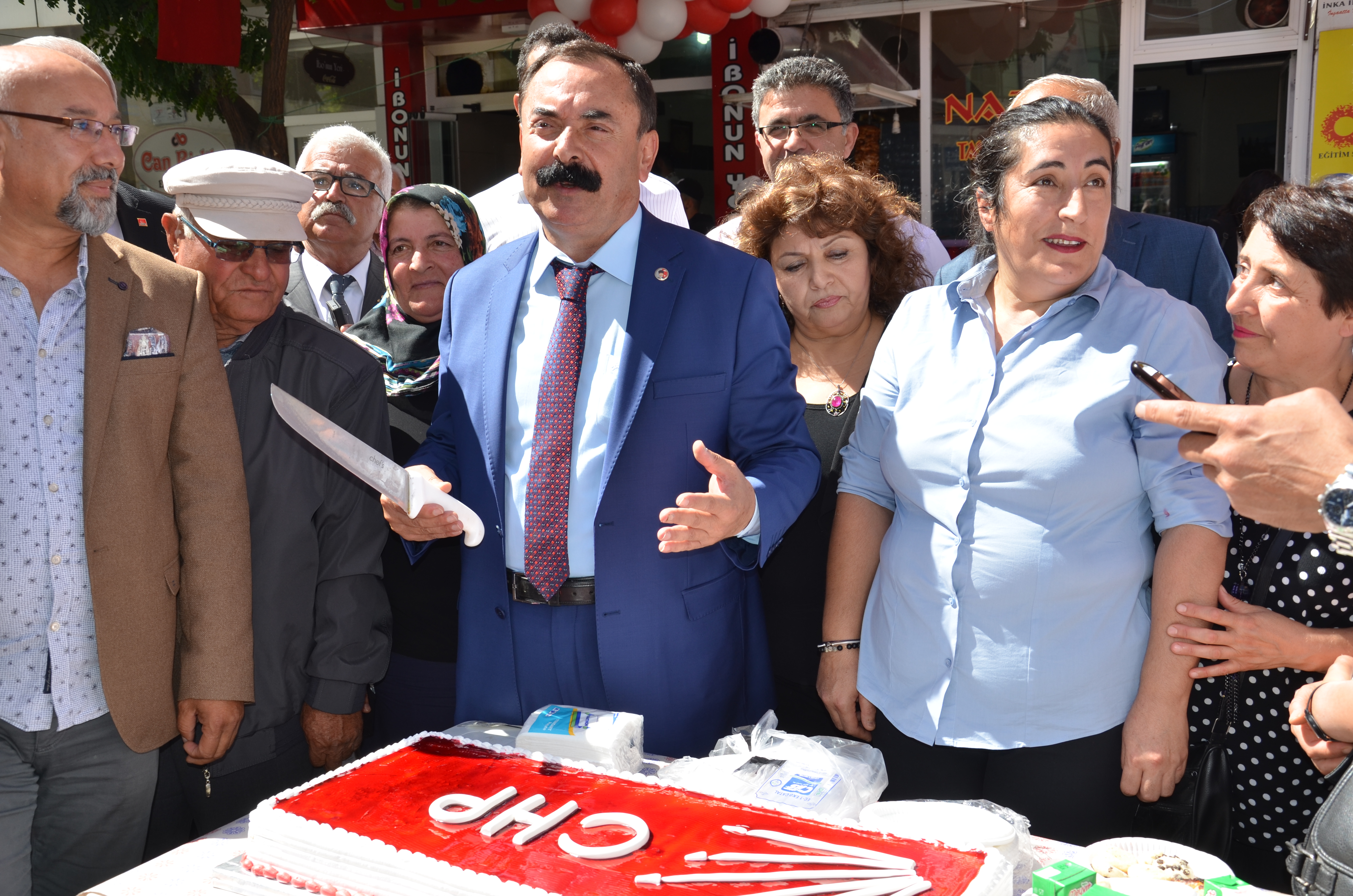 CHP 94. Kuruluş Yıldönümünü Kutladı