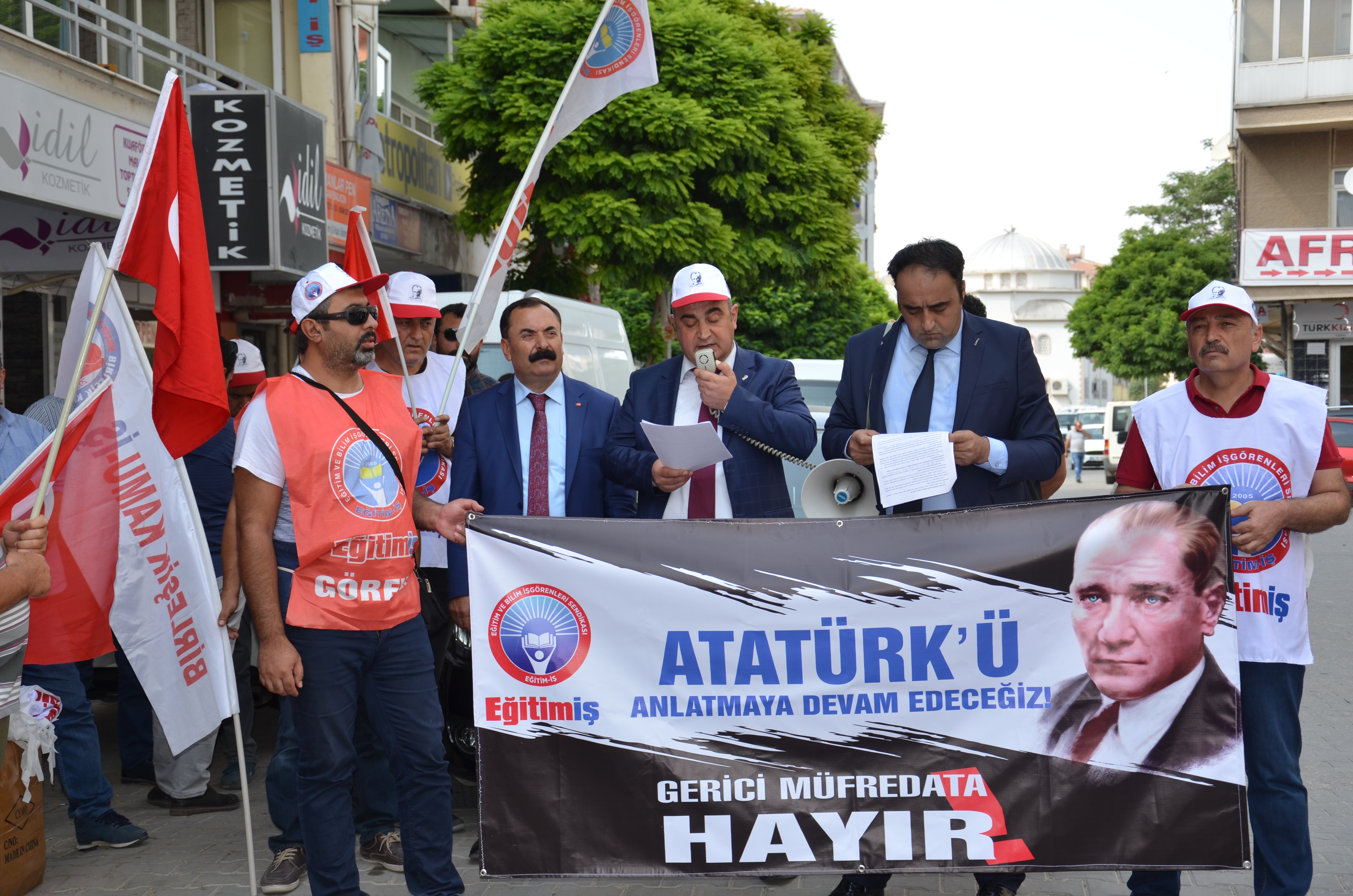 “Yeni Eğitim Öğretim Yılı Sorunlarla Başlıyor”