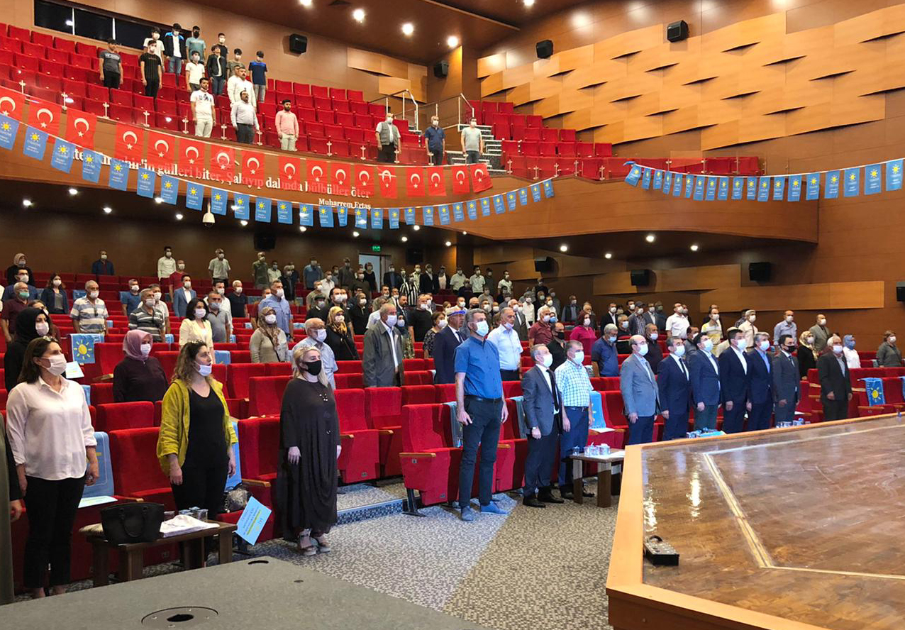 İYİ Parti Kırşehir İl Başkanı Müfit Göçen güven tazeledi