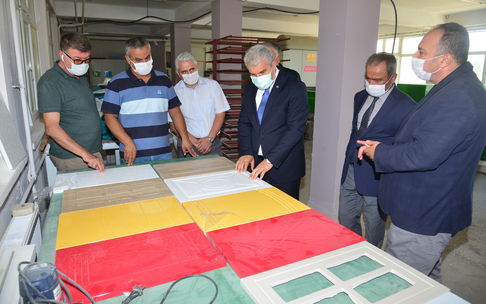 Kırşehir Valisi Akın, Mesleki Eğitim Merkezini ziyaret etti