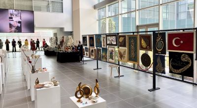 Kursiyerlerin el emeği göz nuru eserleri sergilendi