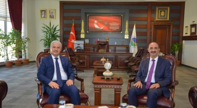 Kırşehir Valisi İbrahim Akın Rektör Karakaya’ya Veda Ziyaretinde Bulundu