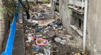 Şehir Merkezinde Çirkin Görüntü