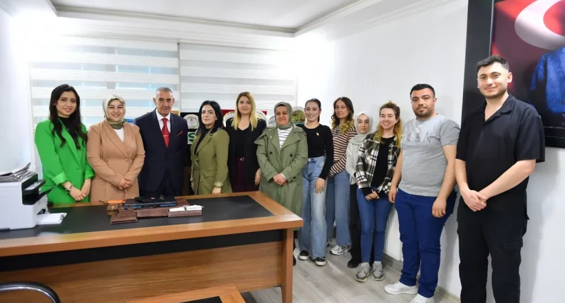 AK Parti Kırşehir Kadın Kolları’ndan Kırşehir Çiğdem Gazetesi’ne Ziyaret