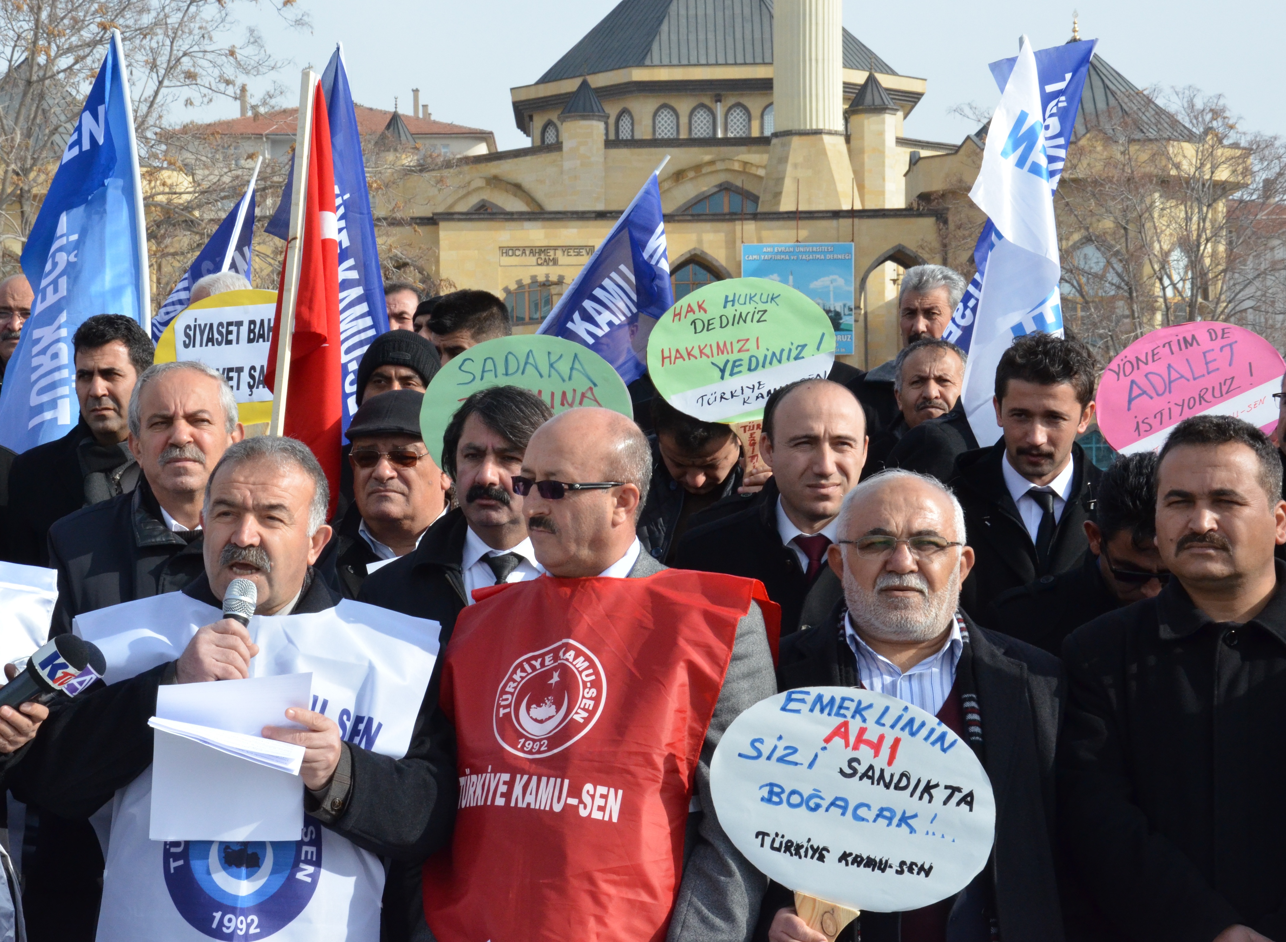 Kamu-Sen Kırşehir il Temsilciliği Bordro Yakma Eylemi Yaptı